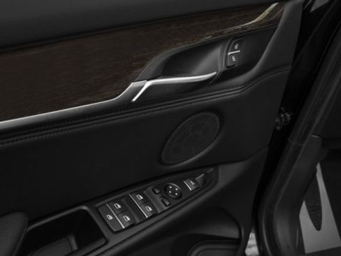 Used 2017 BMW X5 xDrive50i image 20