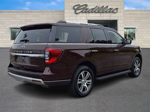 Used 2024 Ford Expedition Limited AWD/4WD image 7