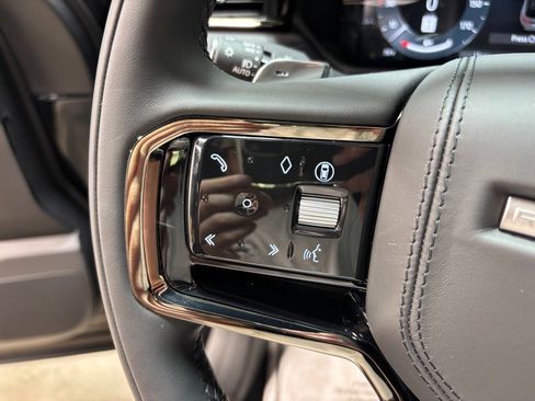 New 2026 Land Rover Range Rover Velar Dynamic SE image 19