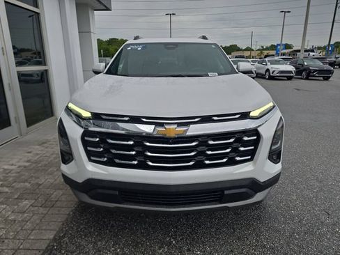 Certified 2025 Chevrolet Equinox LT w/ Convenience Package II FWD image 2