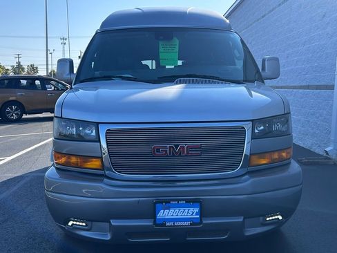 Used 2021 GMC Savana 2500 LS w/ Enhanced Convenience Package image 19