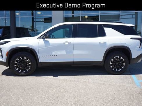 Used 2026 Chevrolet Traverse Z71 w/ Enhanced Driving Package AWD/4WD image 5