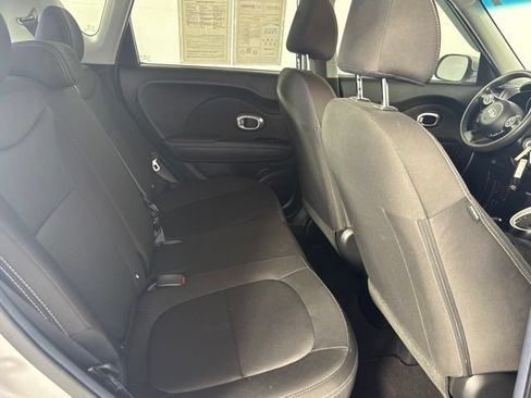 Used 2019 Kia Soul FWD image 24