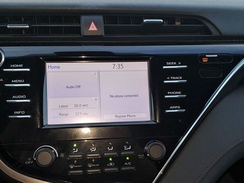Used 2018 Toyota Camry LE FWD image 21
