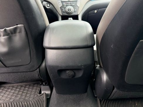 Used 2014 Hyundai Santa Fe Sport 2.0T w/ Technology Package 05 image 25