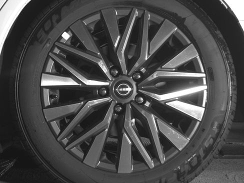 Used 2025 Nissan Altima 2.5 SV FWD image 17