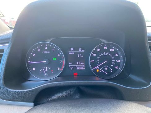 Used 2017 Hyundai Elantra SE FWD image 35