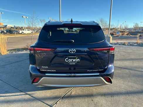 Used 2026 Toyota Highlander Platinum image 6