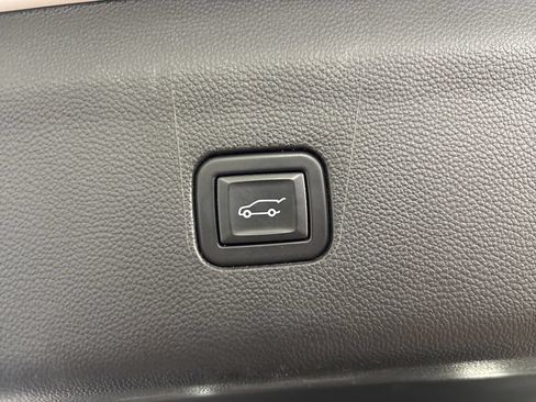 Used 2024 Buick Enclave Premium AWD/4WD image 14