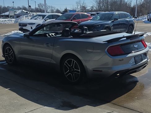 Used 2022 Ford Mustang Premium RWD image 6