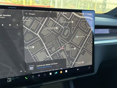 Used 2022 Tesla Model X Plaid image 16