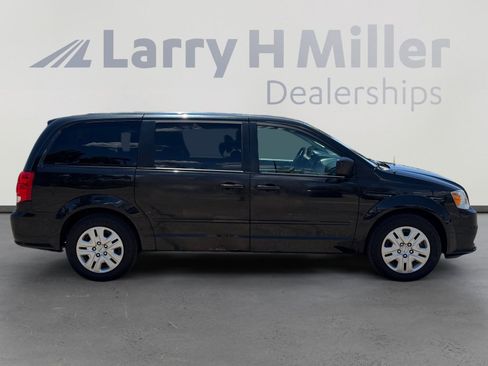 Used 2017 Dodge Grand Caravan SE w/ Power Window Group FWD image 6