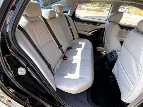 Used 2018 Honda Accord EX-L image 25