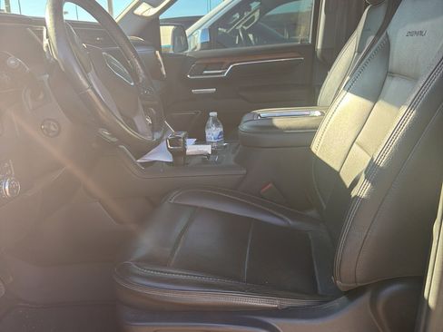 Used 2022 GMC Sierra 1500 Denali image 3