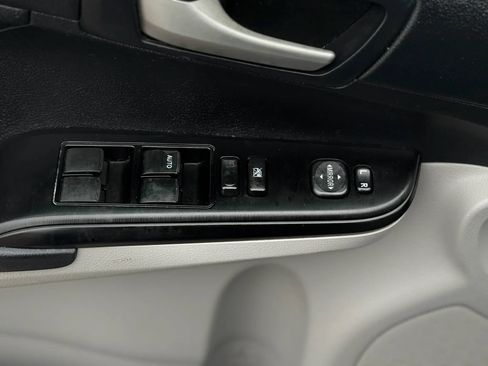 Used 2013 Toyota Camry FWD image 18