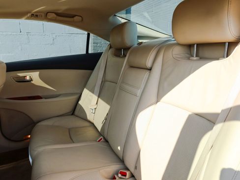 Used 2011 Lexus ES 350 FWD image 19