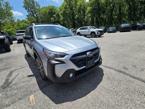 Used 2023 Subaru Outback Premium AWD/4WD image 11