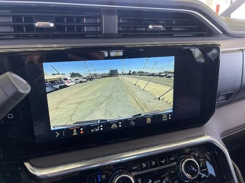 New 2026 GMC Sierra 2500 Denali w/ Denali Reserve Package AWD/4WD image 15