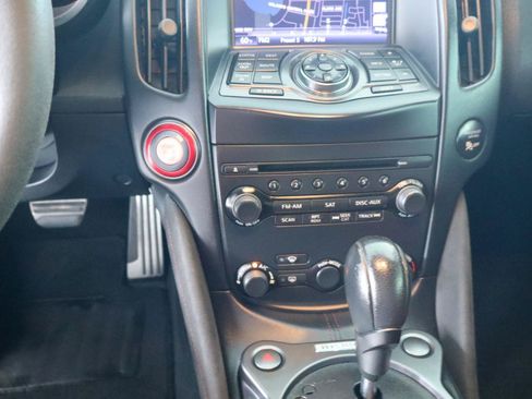 Used 2020 Nissan 370Z NISMO RWD image 26
