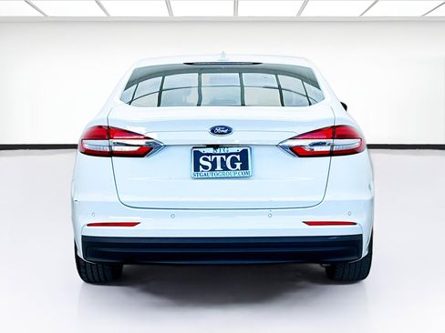 Used 2019 Ford Fusion SE image 5