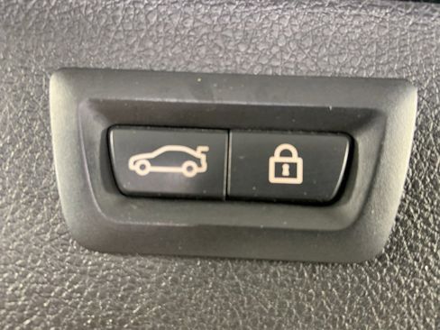 Used 2017 BMW 330i xDrive 330i xDrive w/ Premium Package image 21