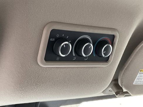 Used 2019 Chevrolet Express 2500 LT w/ LT Preferred Equipment Group image 27