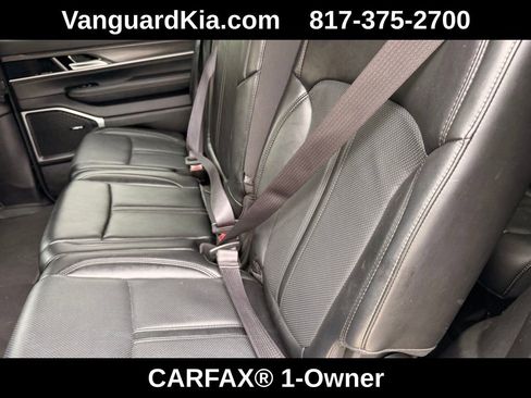 Used 2024 Jeep Wagoneer Series II w/ Flexible Seating Group image 25
