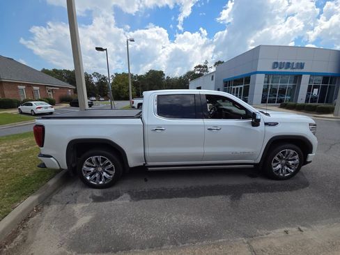 Certified 2024 GMC Sierra 1500 Denali AWD/4WD image 12