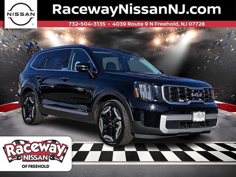 Used 2023 Kia Telluride S FWD image 1