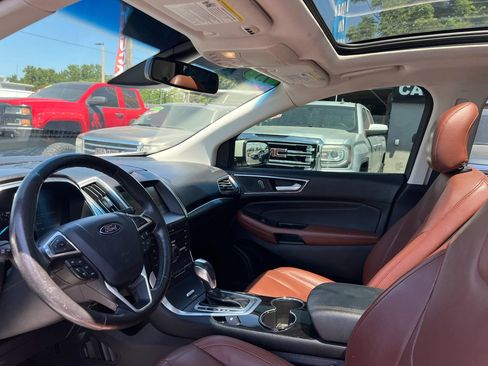 Used 2015 Ford Edge Titanium w/ Equipment Group 302A FWD image 9