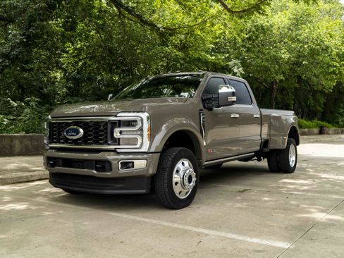 Used 2026 Ford F450 Platinum w/ Platinum Plus Package AWD/4WD image 5