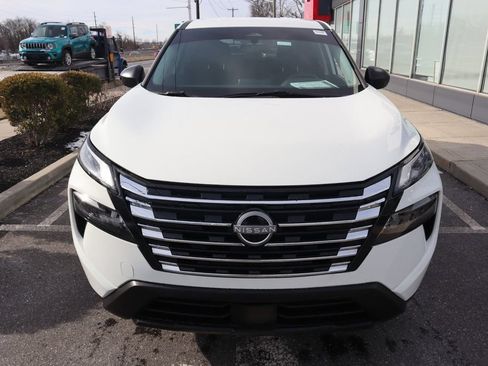 Certified 2025 Nissan Rogue S AWD/4WD image 4