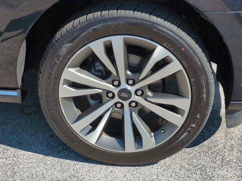 Used 2021 Ford Expedition Max Platinum image 11