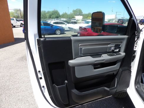 Used 2015 RAM 3500 Tradesman w/ Power & Remote Entry Group AWD/4WD image 9