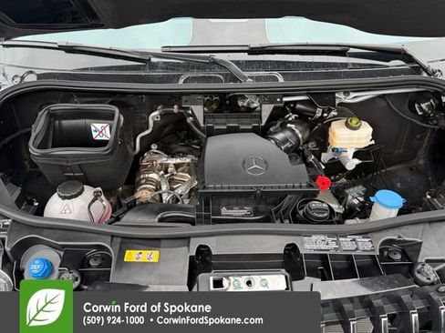 Used 2025 Mercedes-Benz Sprinter 2500 image 39