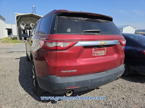 Used 2019 Chevrolet Traverse LT w/ LT Premium Package FWD image 9