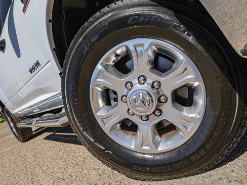 Used 2024 RAM 2500 Big Horn image 2