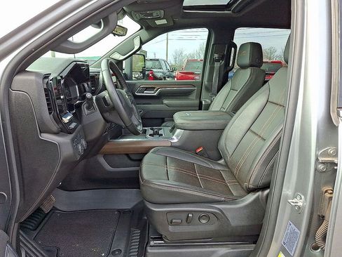 Used 2025 Chevrolet Silverado 2500 High Country w/ High Country Premium Package image 10