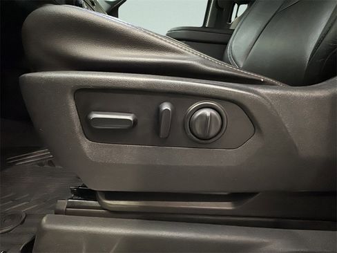 Used 2020 Chevrolet Silverado 1500 LT Trail Boss image 10