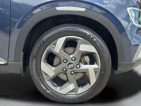Used 2023 Hyundai Venue Limited FWD image 40