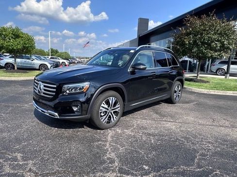 Used 2026 Mercedes-Benz GLB 250 4MATIC image 6