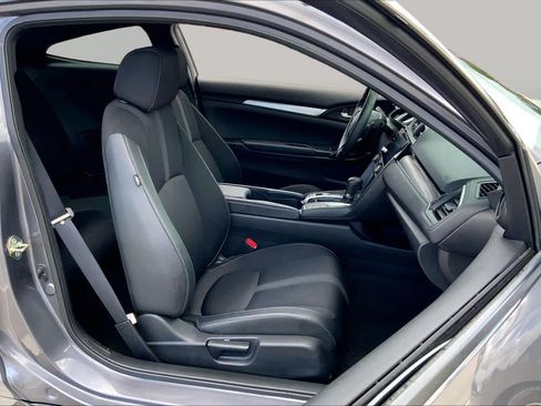 Used 2020 Honda Civic Sport image 9