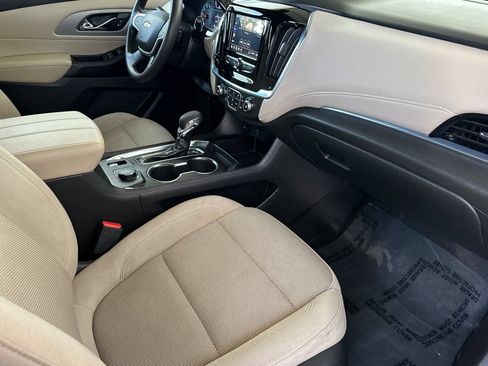 Certified 2023 Chevrolet Traverse LS FWD image 21