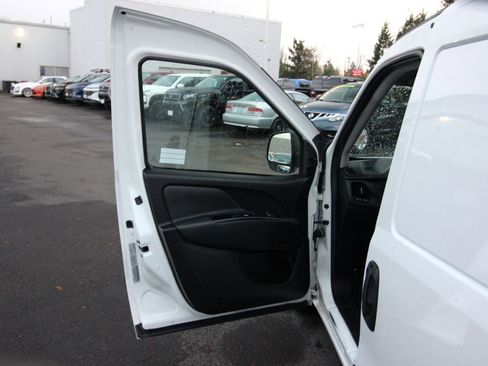 Used 2020 RAM ProMaster City Tradesman image 11