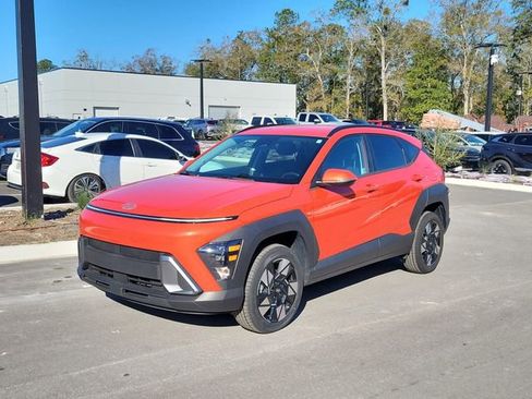 Used 2024 Hyundai Kona SEL w/ Convenience Package image 4
