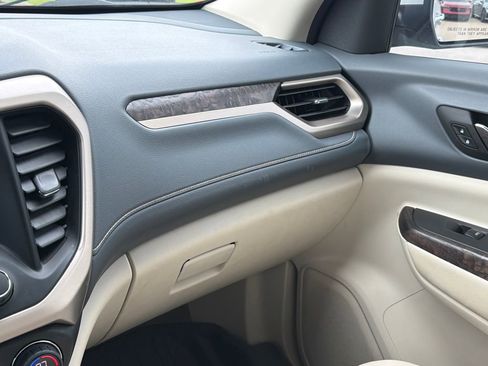 Used 2023 GMC Acadia Denali w/ Denali Ultimate Package FWD image 23