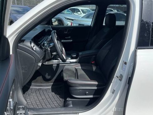 Used 2023 Mercedes-Benz GLB 250 image 6