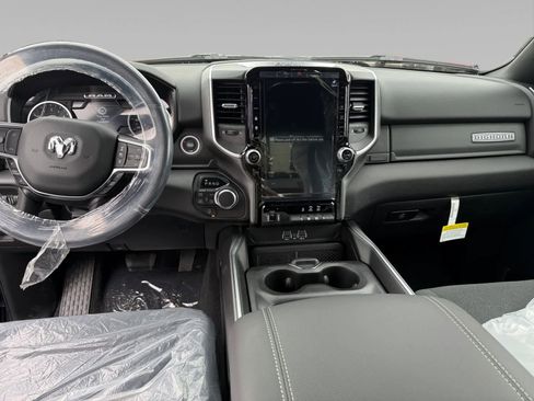 Used 2025 RAM 1500 Big Horn AWD/4WD image 10