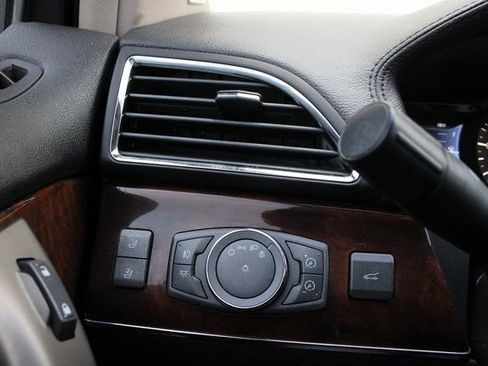 Used 2012 Lincoln MKX AWD image 10