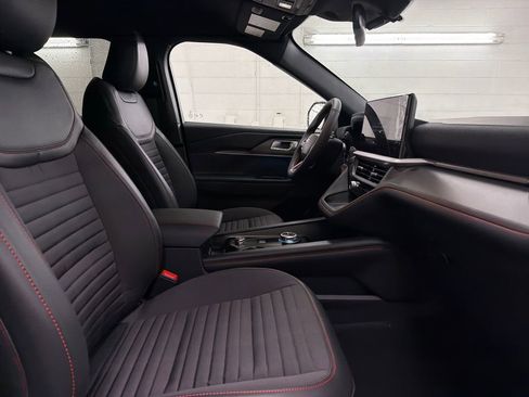 New 2026 Ford Explorer ST-Line w/ ST-Line Street Pack RWD image 28